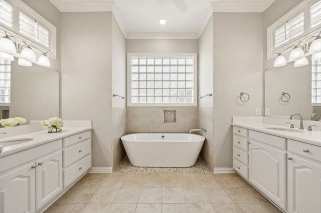 24 W Hillside Place, Trophy Club, TX 76262