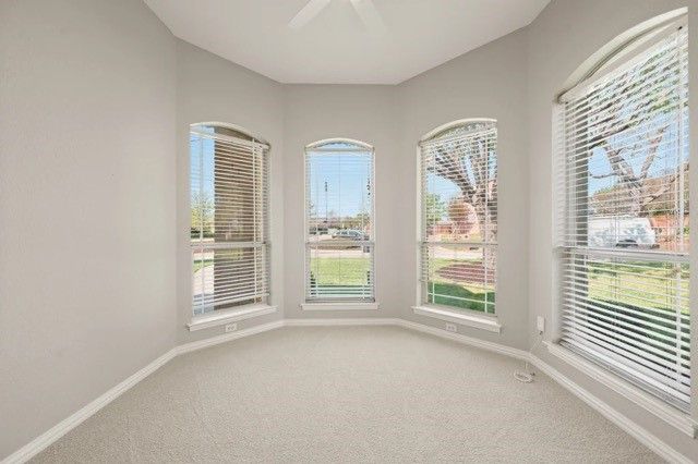 24 W Hillside Place, Trophy Club, TX 76262