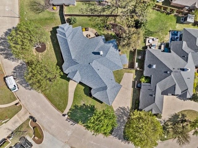 24 W Hillside Place, Trophy Club, TX 76262