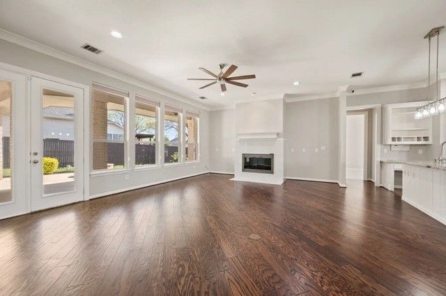 24 W Hillside Place, Trophy Club, TX 76262