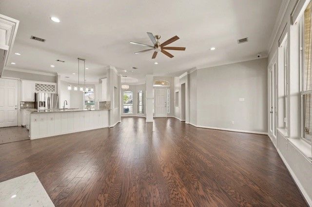 24 W Hillside Place, Trophy Club, TX 76262