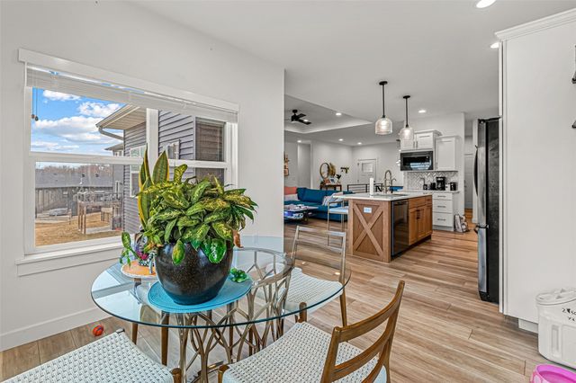 819 Old Mill Lane, Solon, IA 52333