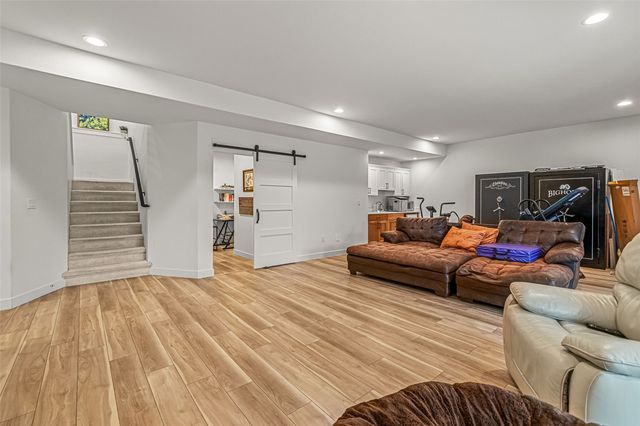 819 Old Mill Lane, Solon, IA 52333