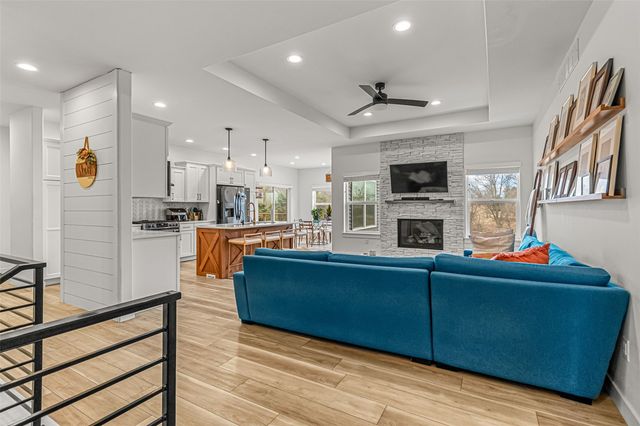 819 Old Mill Lane, Solon, IA 52333