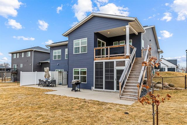 819 Old Mill Lane, Solon, IA 52333