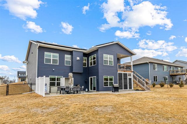 819 Old Mill Lane, Solon, IA 52333