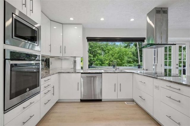 5132 Willow Point Parkway, Marietta, GA 30068