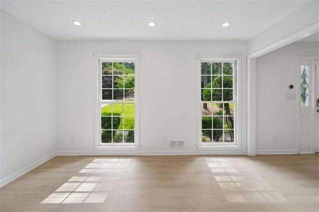 5132 Willow Point Parkway, Marietta, GA 30068