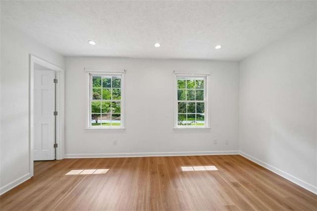 5132 Willow Point Parkway, Marietta, GA 30068