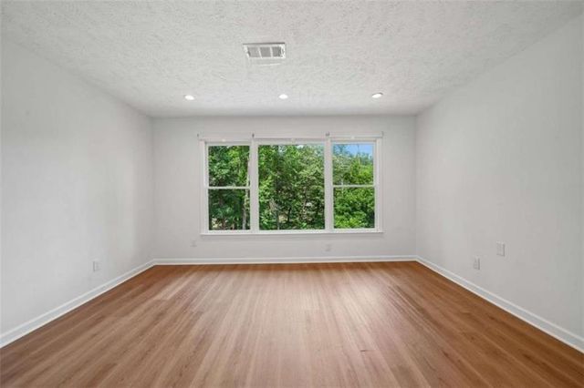 5132 Willow Point Parkway, Marietta, GA 30068