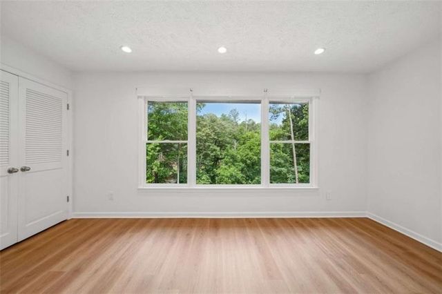 5132 Willow Point Parkway, Marietta, GA 30068
