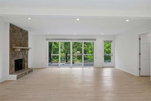5132 Willow Point Parkway, Marietta, GA 30068