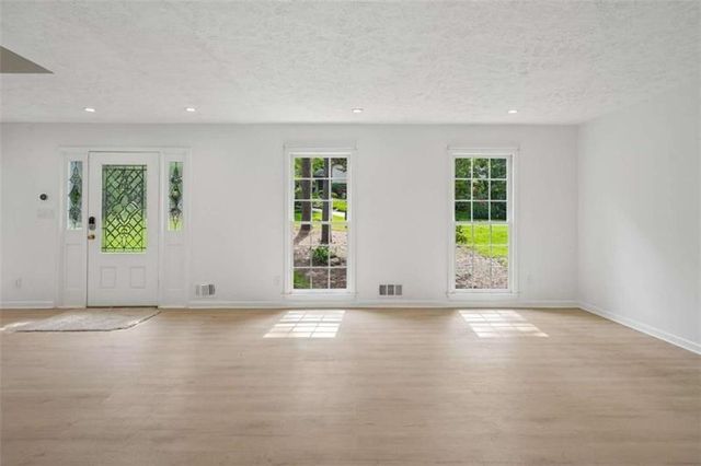 5132 Willow Point Parkway, Marietta, GA 30068