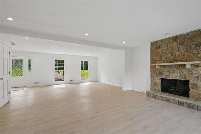 5132 Willow Point Parkway, Marietta, GA 30068