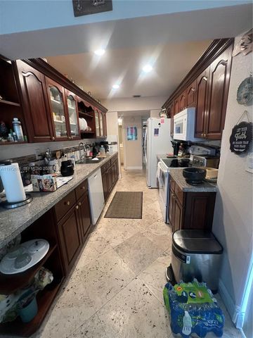 5724 S Bayberry Lane, Tamarac, FL 33319