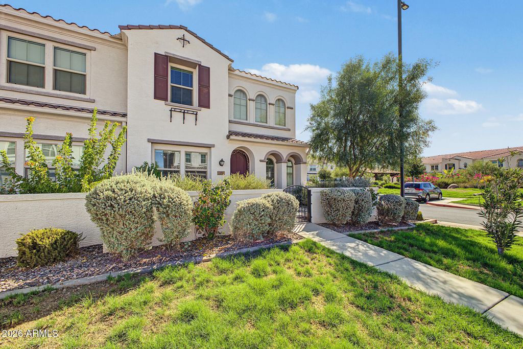 4077 S SABRINA Drive 19, Chandler, AZ 85248 — photo 2