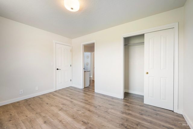 7657 Track Rd, Nampa, ID 83686