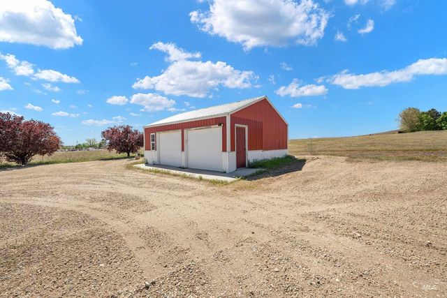 7657 Track Rd, Nampa, ID 83686
