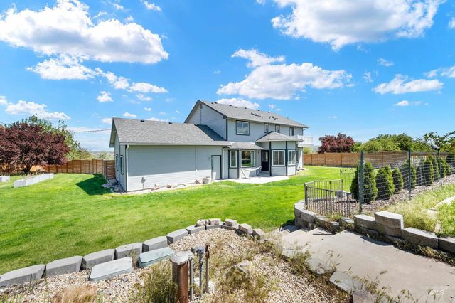 7657 Track Rd, Nampa, ID 83686
