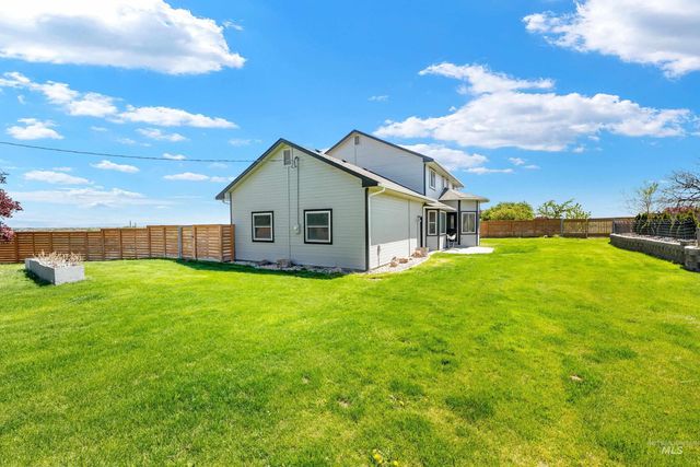 7657 Track Rd, Nampa, ID 83686