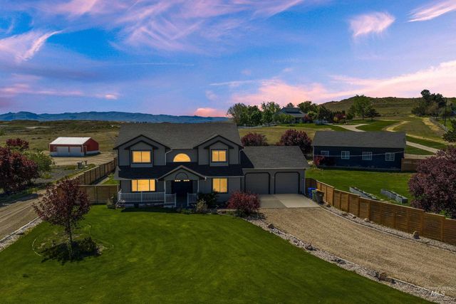 7657 Track Rd, Nampa, ID 83686