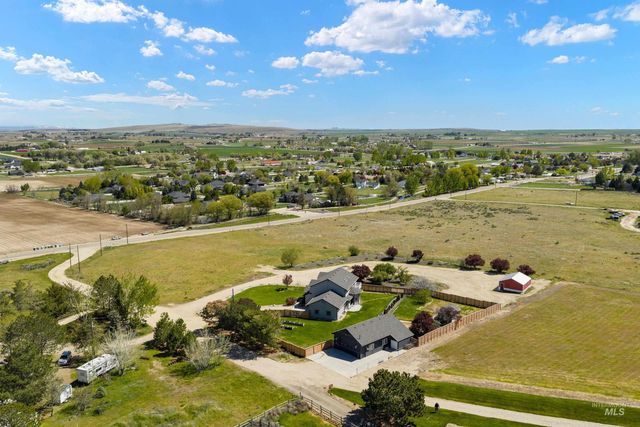 7657 Track Rd, Nampa, ID 83686