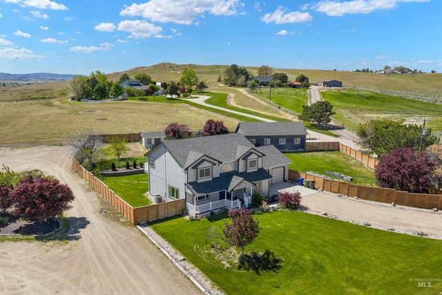 7657 Track Rd, Nampa, ID 83686