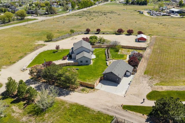 7657 Track Rd, Nampa, ID 83686
