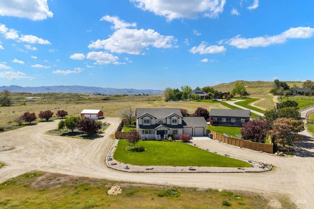 7657 Track Rd, Nampa, ID 83686