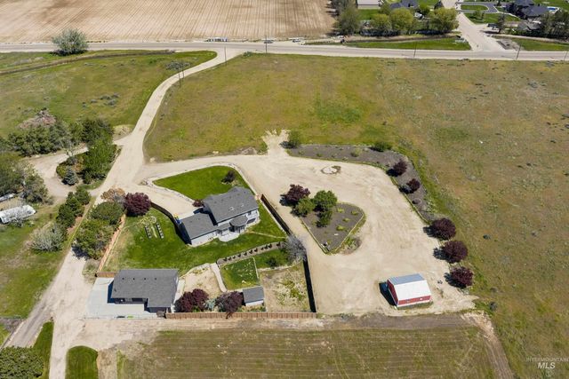 7657 Track Rd, Nampa, ID 83686