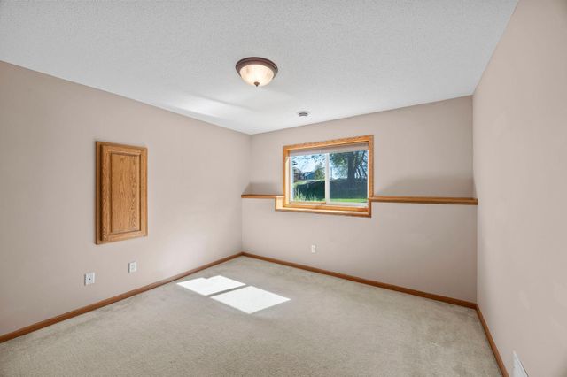 25521 8th Street W, Zimmerman, MN 55398