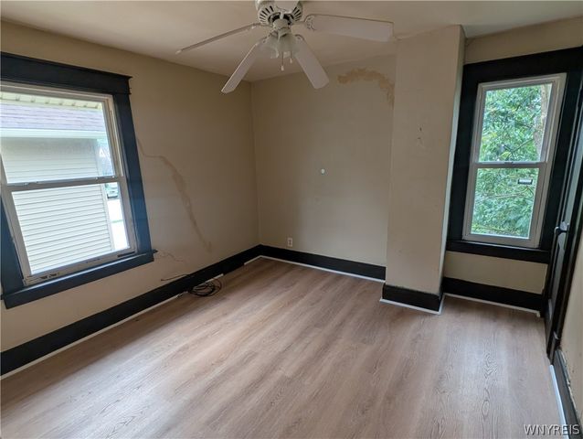 2962 Mckoon Avenue, Niagara Falls, NY 14305