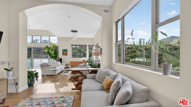 5787 Calpine Drive, Malibu, CA 90265