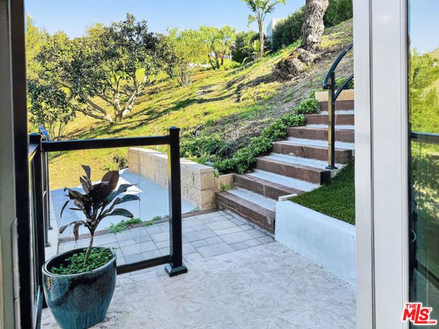 5787 Calpine Drive, Malibu, CA 90265
