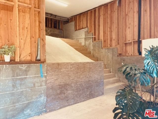 5787 Calpine Drive, Malibu, CA 90265