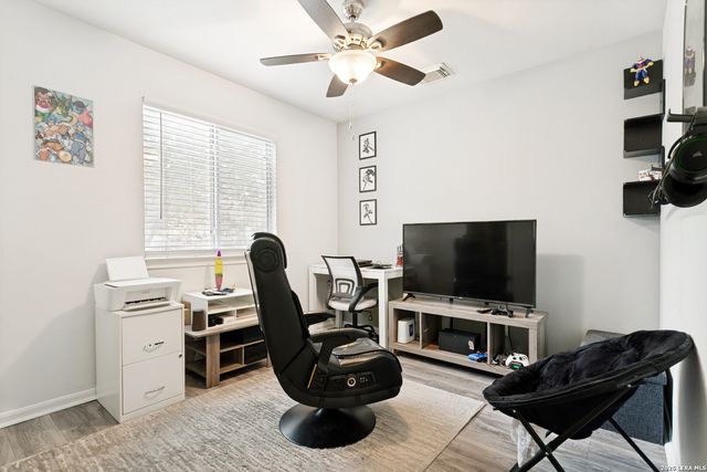 221 VALONA DR, Cibolo, TX 78108