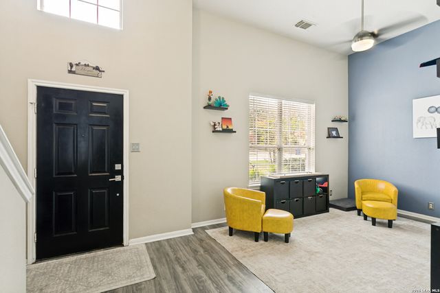 221 VALONA DR, Cibolo, TX 78108