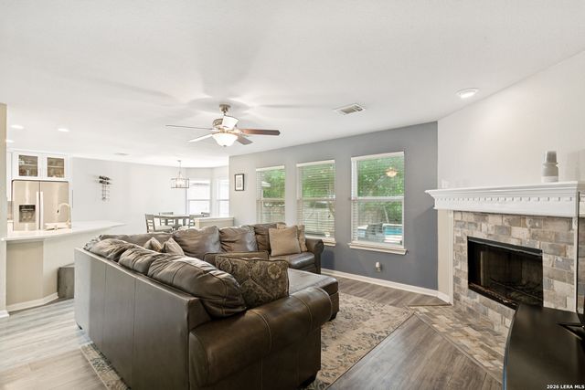 221 VALONA DR, Cibolo, TX 78108