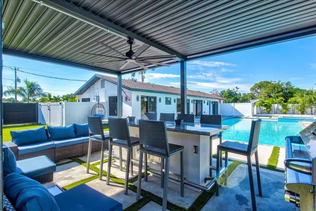 6612 9TH AVENUE NW, Bradenton, FL 34209