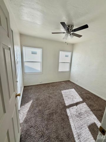 1257 Oxford Street, Delano, CA 93215