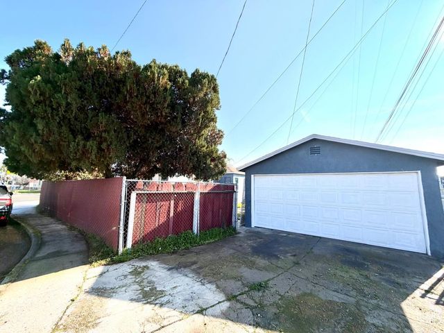 1257 Oxford Street, Delano, CA 93215