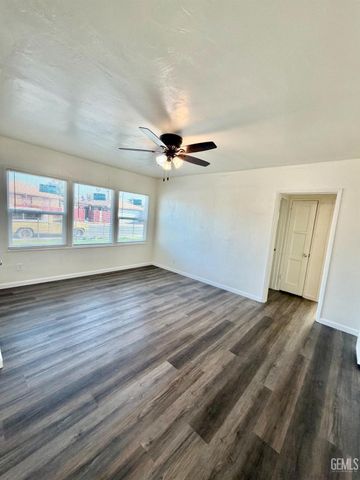 1257 Oxford Street, Delano, CA 93215