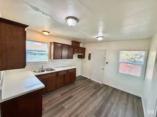 1257 Oxford Street, Delano, CA 93215