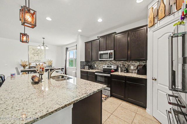 191 Hydra Way, Groveland, FL 34736