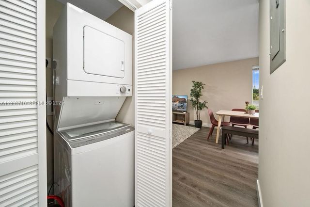 2311 Scott St 4, Hollywood, FL 33020