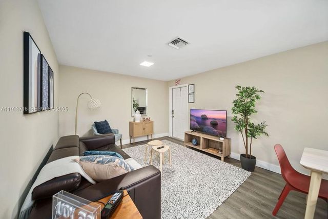 2311 Scott St 4, Hollywood, FL 33020