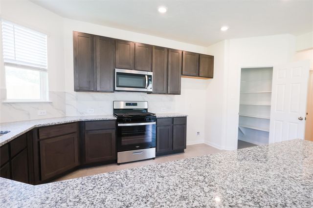 9426 Castillo Court, Magnolia, TX 77354