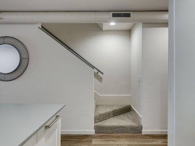 1110 Sherwood Lane 215, Nichols Hills, OK 73116