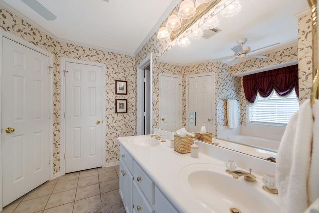 1317 Radisson Drive, Hewitt, TX 76643