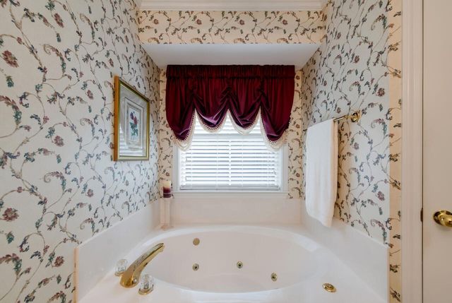 1317 Radisson Drive, Hewitt, TX 76643